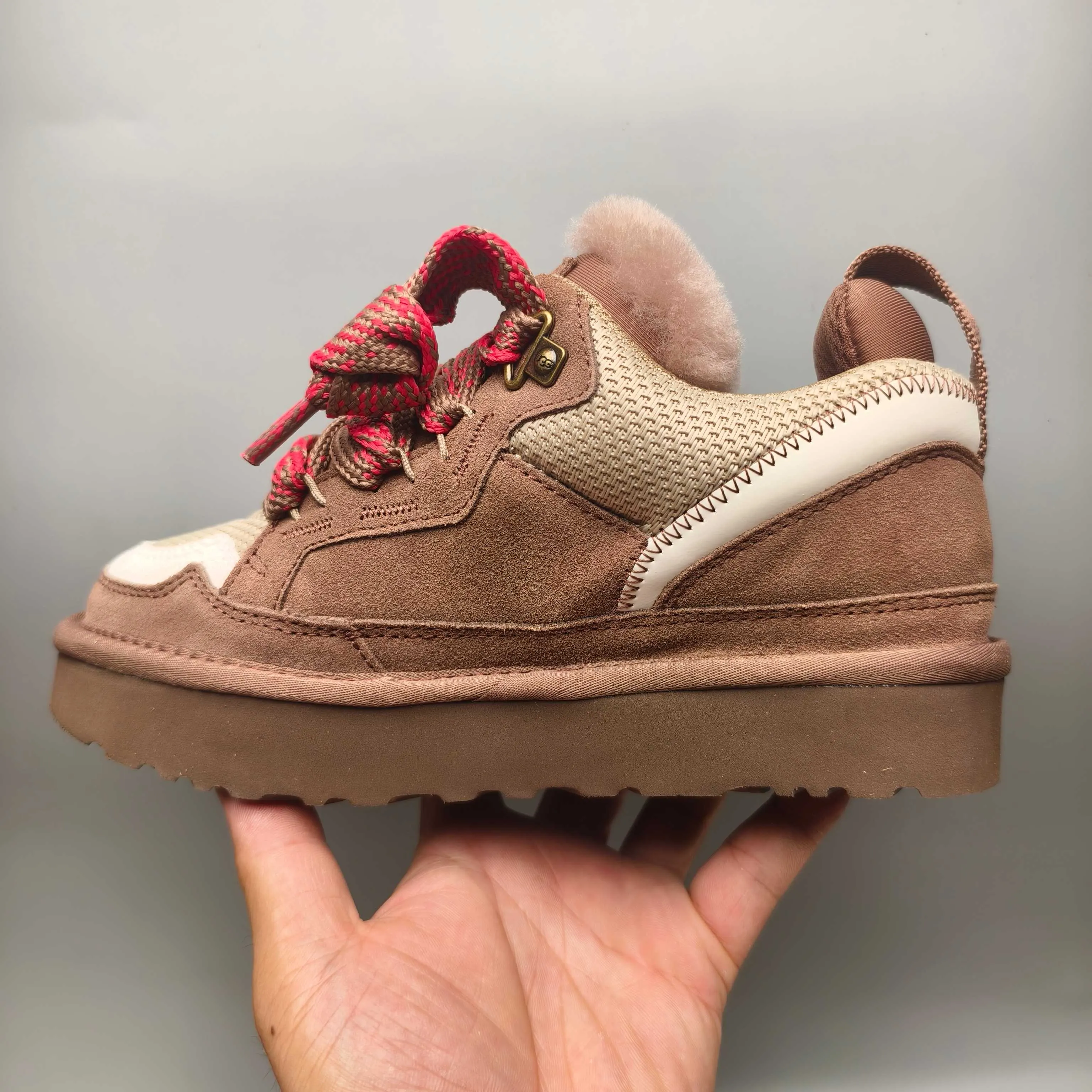 💰Women's shoes 280 Men's shoes 300 UGG sheepskin all-in-one snow boots 4032 Couple's mesh sports and leisure style Color: Sand Black Maroon Gray Walnut Antelope Brown White Brown Size: 35-45?